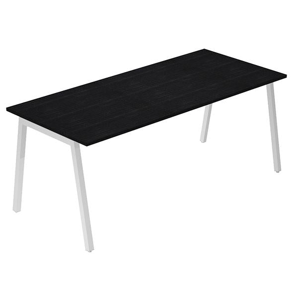 artexport-scrivania-lineare-easy-struttura-bianca-gambe-inclinate-180x80cm-nero-venato